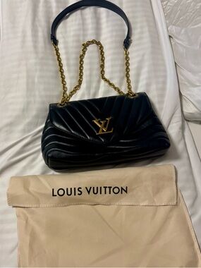 Louis Vuitton Black Quilted Shoulder Bag with Gold Chain